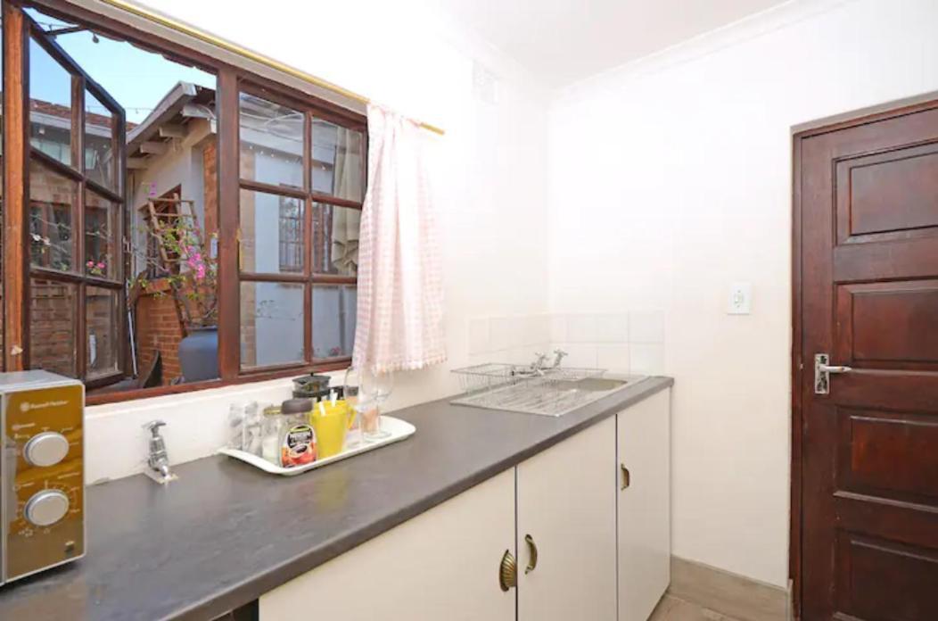 Happy Colourful Cottage Johannesburg Ngoại thất bức ảnh